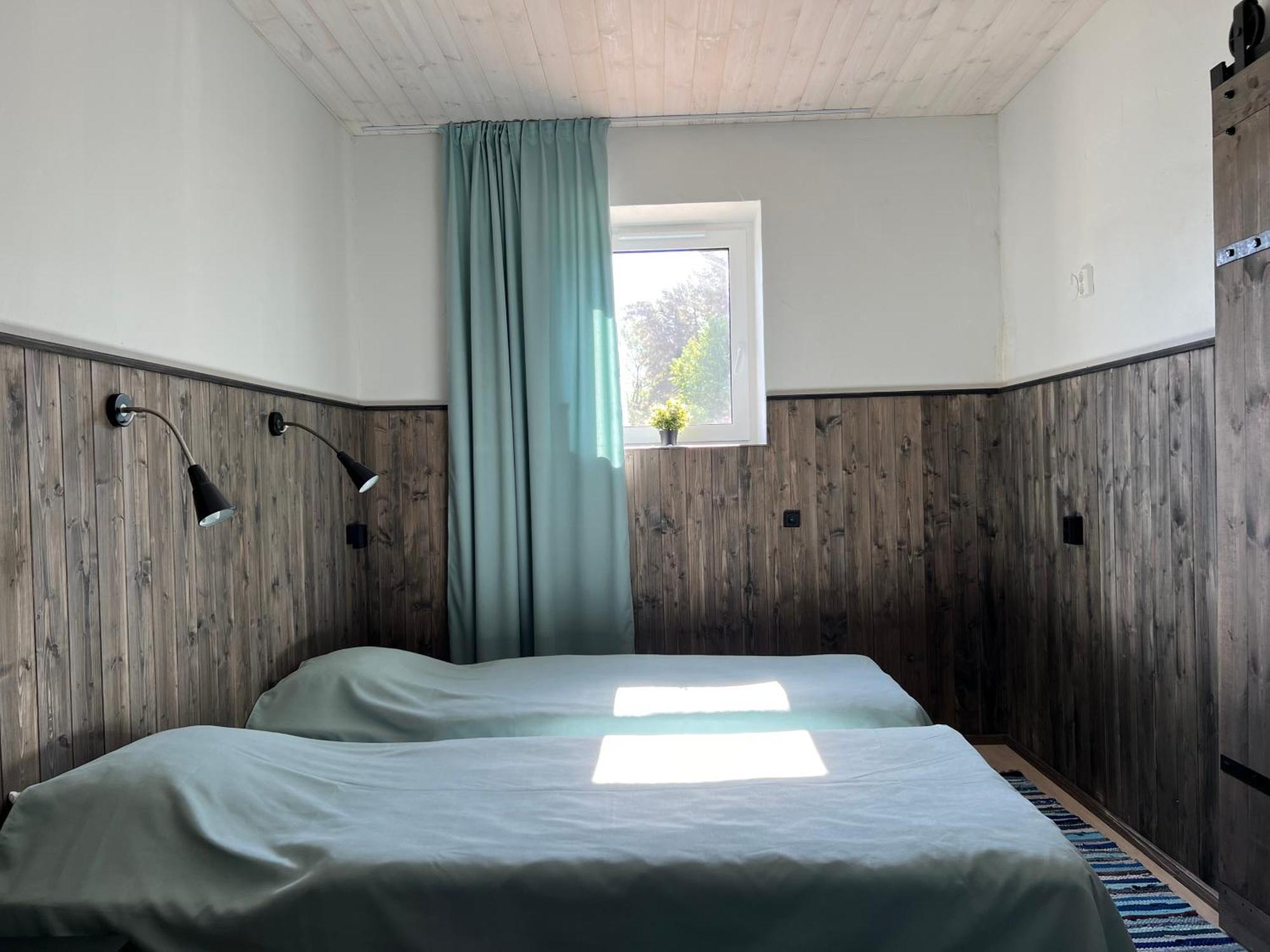 Kihnu Sadama Oeoemaja Guesthouse Lemsi Εξωτερικό φωτογραφία