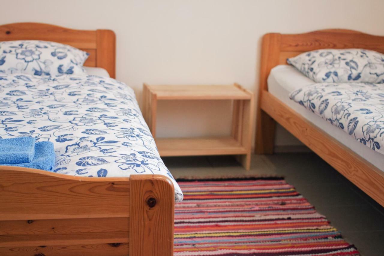 Kihnu Sadama Oeoemaja Guesthouse Lemsi Εξωτερικό φωτογραφία